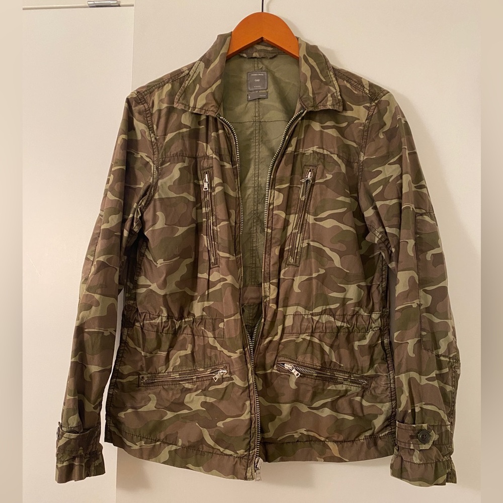 Women’s Gap Olive Green Camouflage Utility Jacket size S